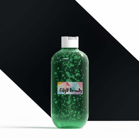 viaGlamour image of a aloe-vera-gel